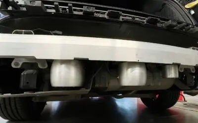 Concealed electronic exhaust installation on Geely Tugella